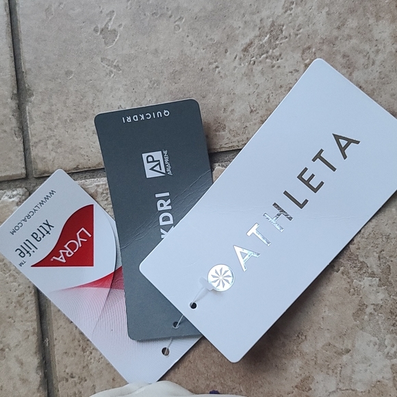 Athleta 1 piece swimsuit - Picture 4 of 8